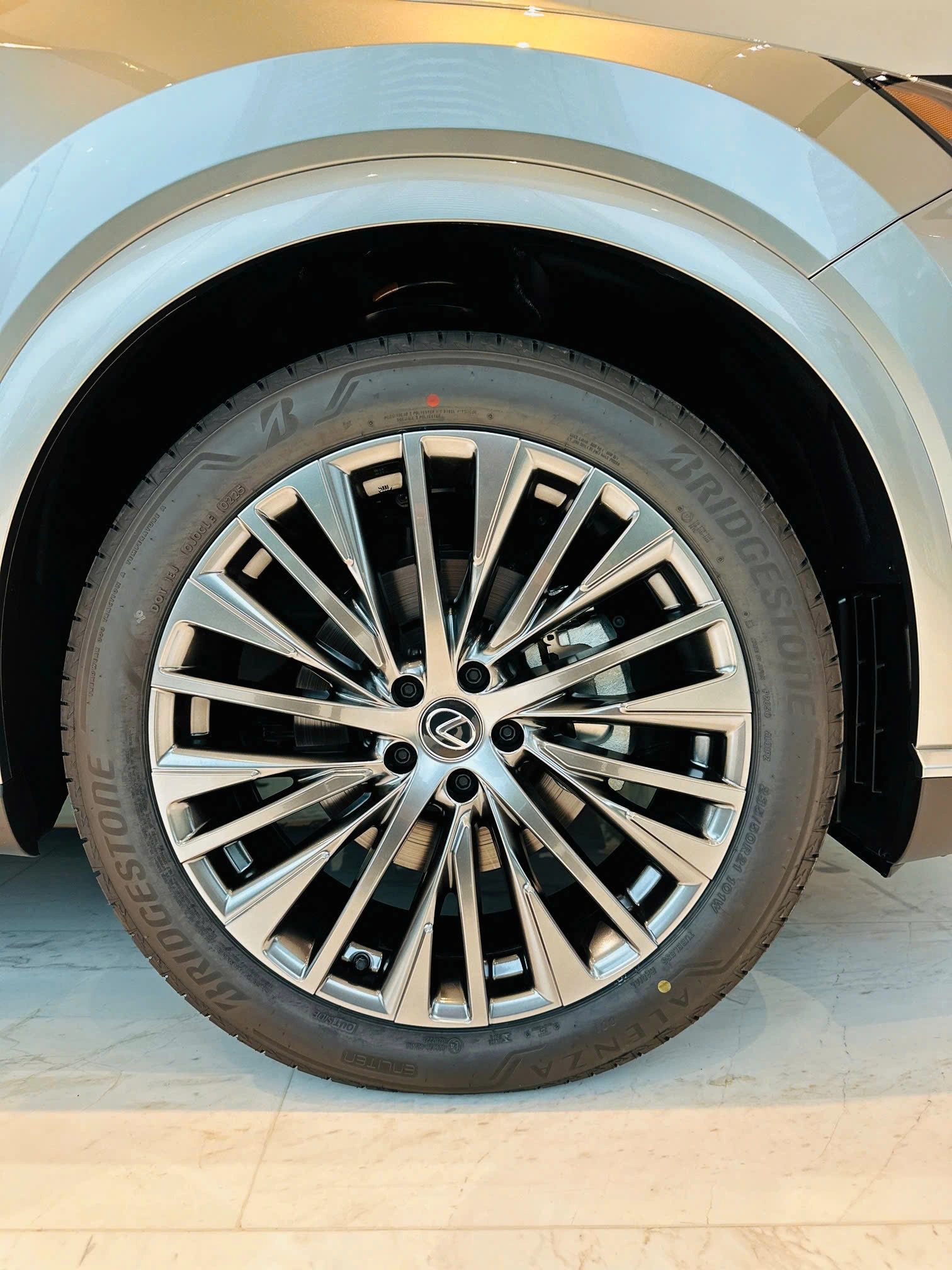 Lexus RX350h Luxury 2025 ( Máy xăng 2.5L Lai Điện )