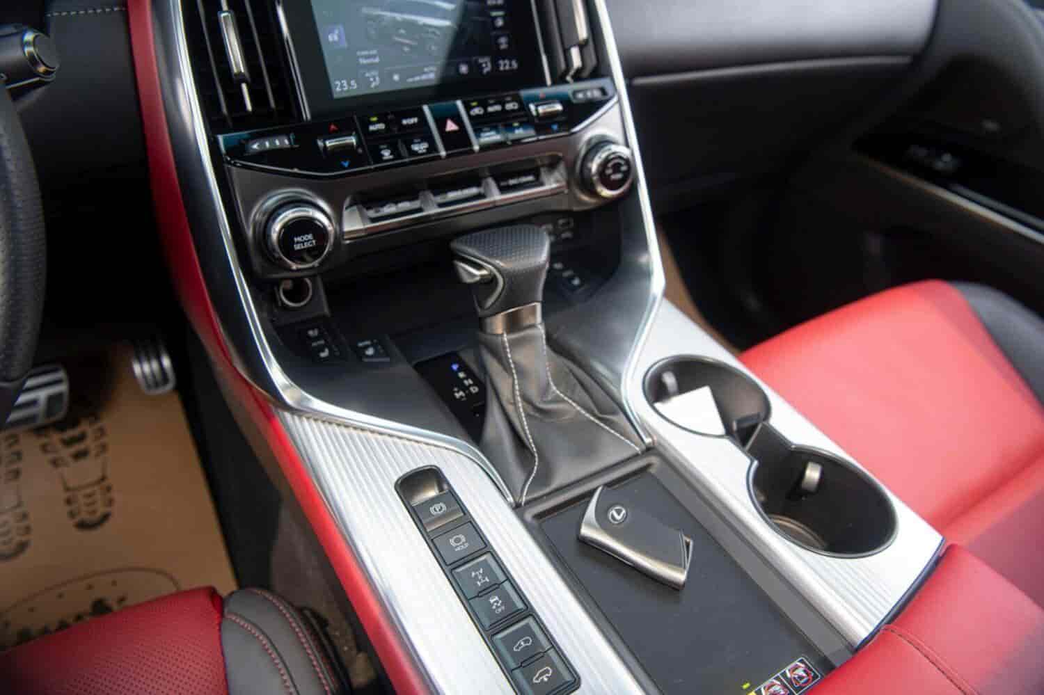Lexus LX600 F Sport 2025 – 5 chỗ