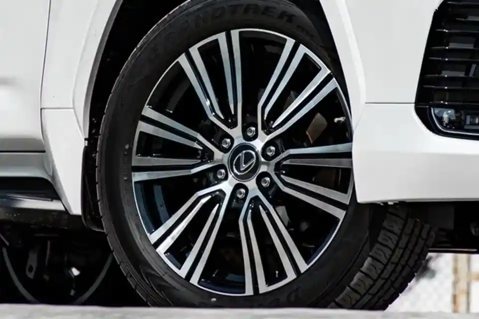 lx600-urban-noi-that-lexus-lx-600-03-301490j-7