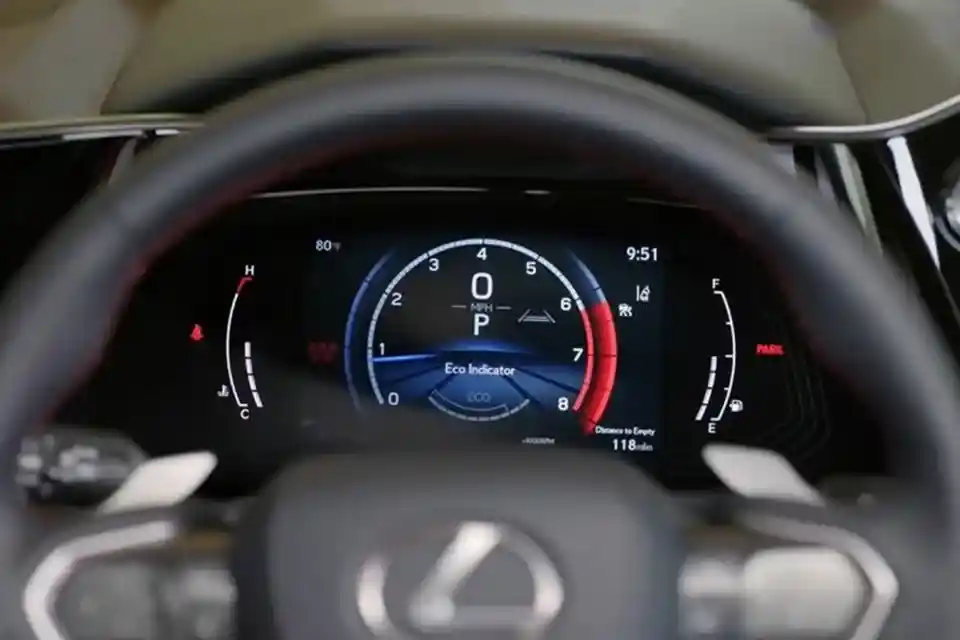 nx350-fsport-gia-ban-thong-so-hinh-anh-10
