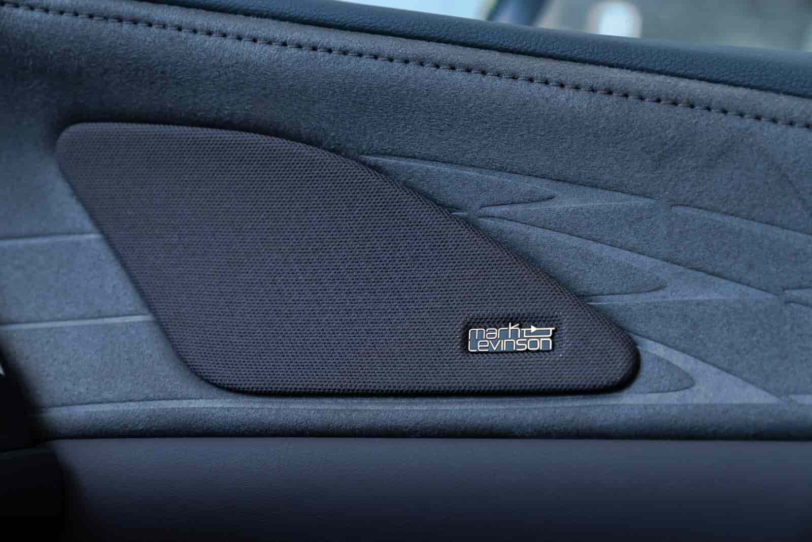 rx350-luxury-hinh-anh-xe-thong-so-va-bao-gia-9