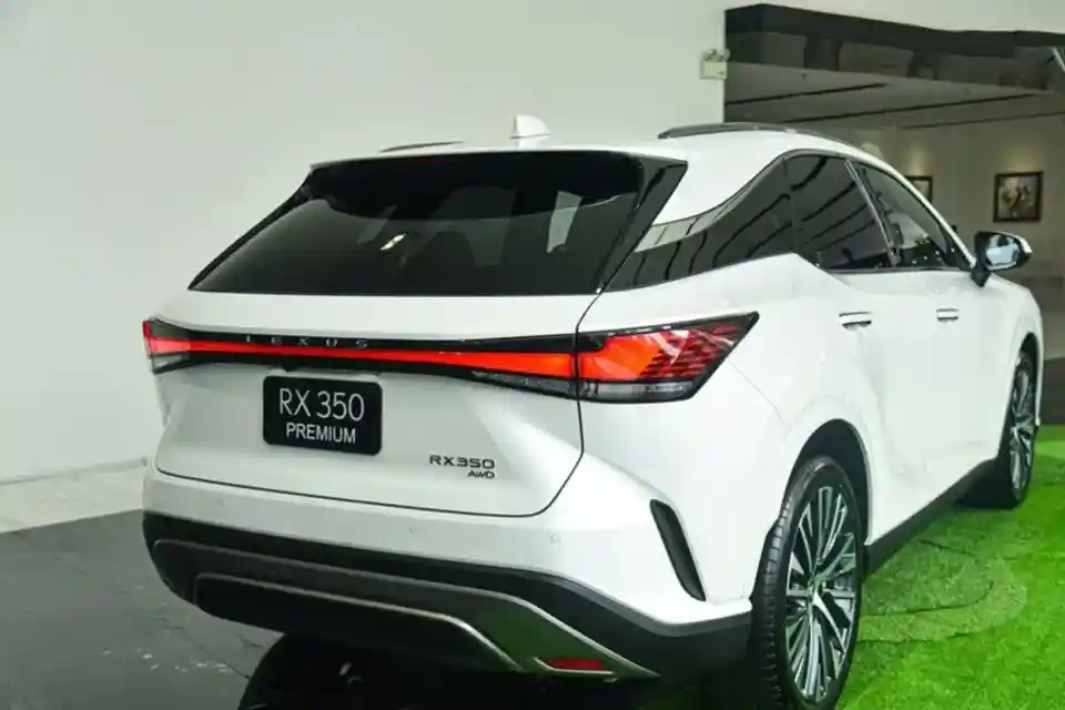 rx350-pre-ngoai-that-va-noi-that-lexus-rx350-premium-18